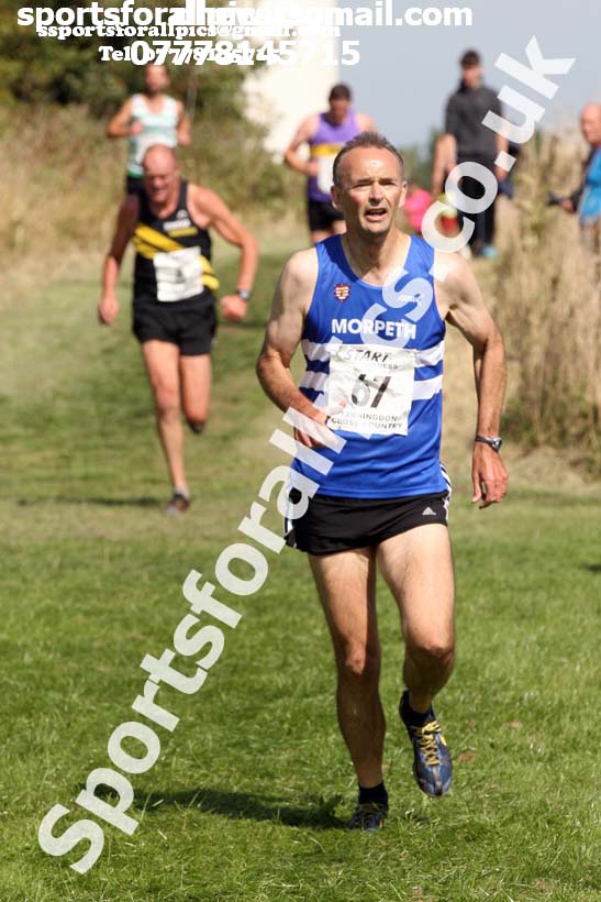 Senior mens and veteran relays, Sunderland Harriers Cross Country Relays, Farringdon, Sunderland . Photo: David T. Hewitson/Sports for All Pics
